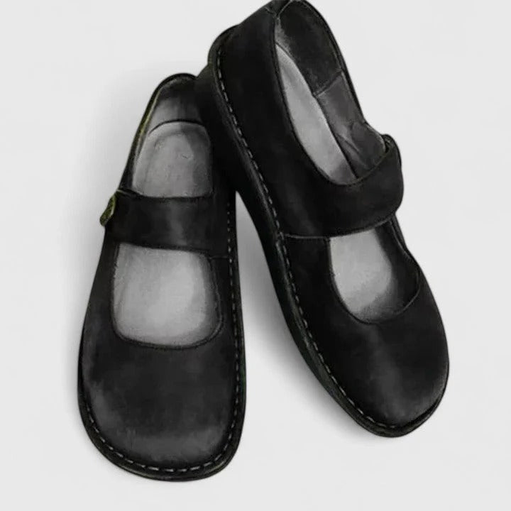 Orthopedic Shoes with Supportive Arch Design