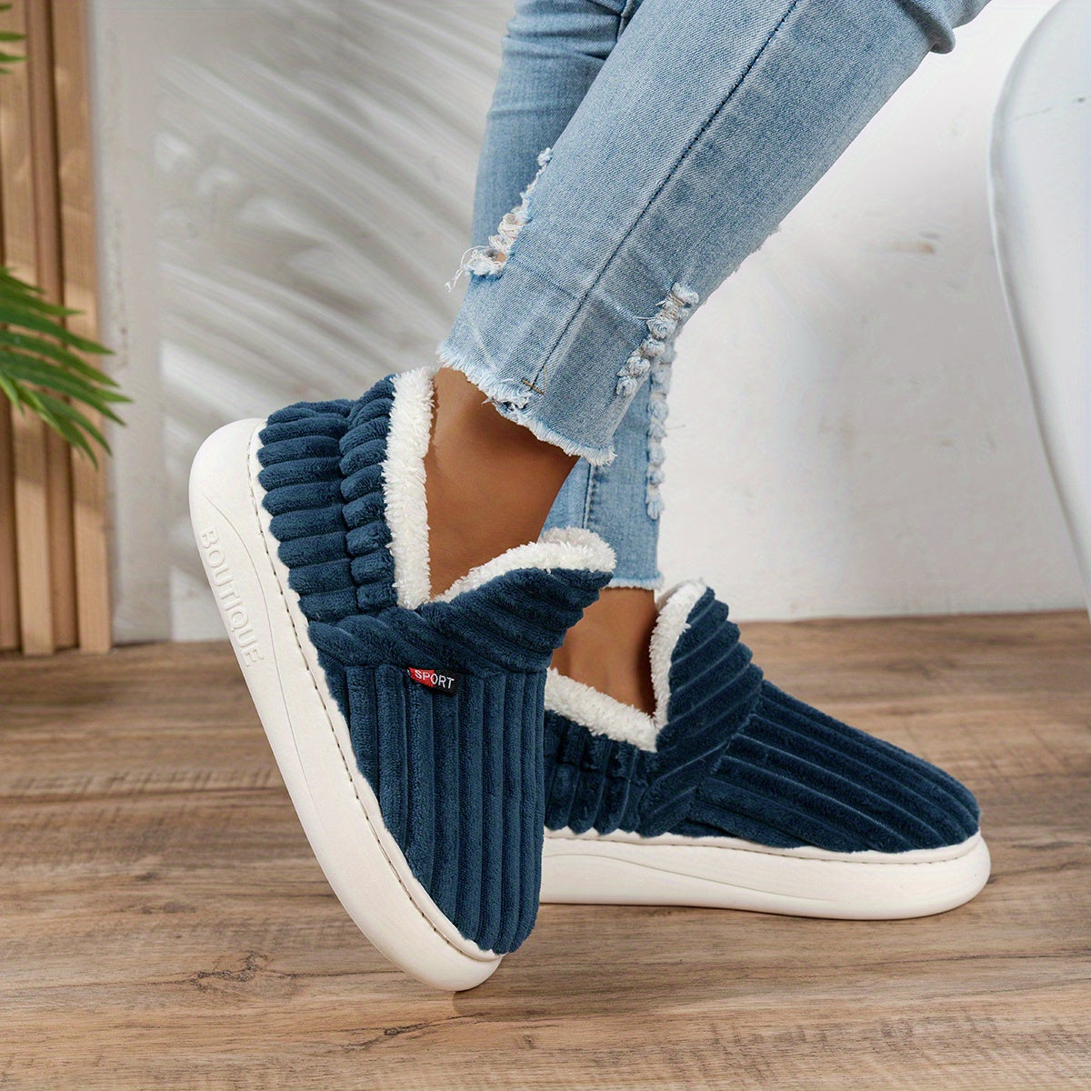 Molly | Plush Indoor–Outdoor Slippers