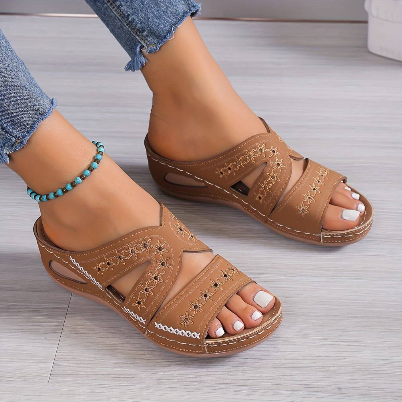 Soleva | Slip-Resistant Orthopedic Sandals