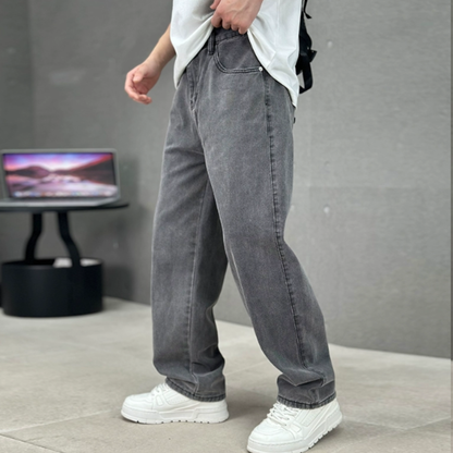 Men’s Straight Leg Jeans | Loose Fit