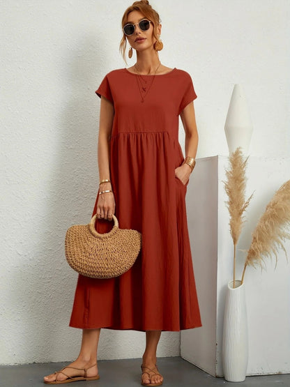 Elegant Lightweight Dress with Relaxed Flowing Cut