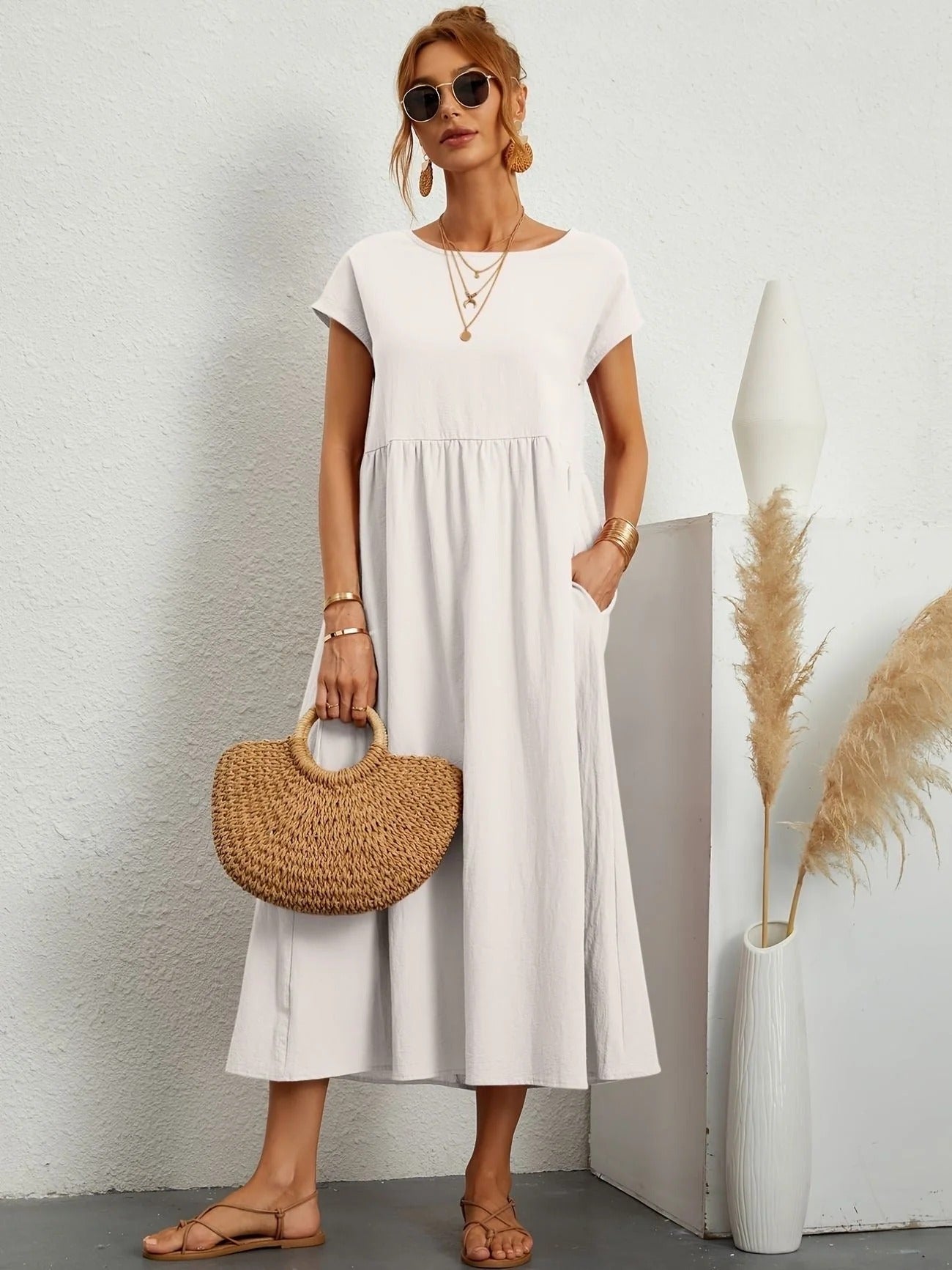 Elegant Lightweight Dress with Relaxed Flowing Cut