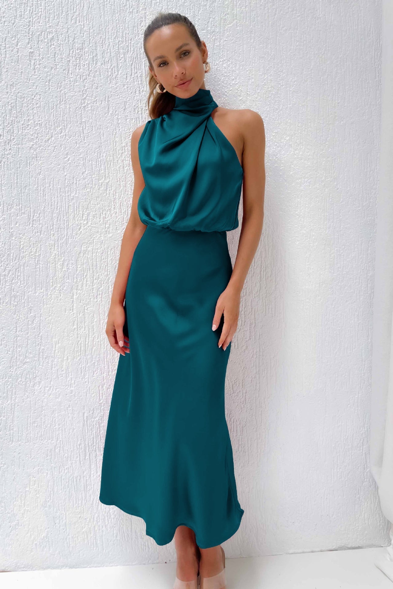 Mariana | Elegant Halter Evening Dress