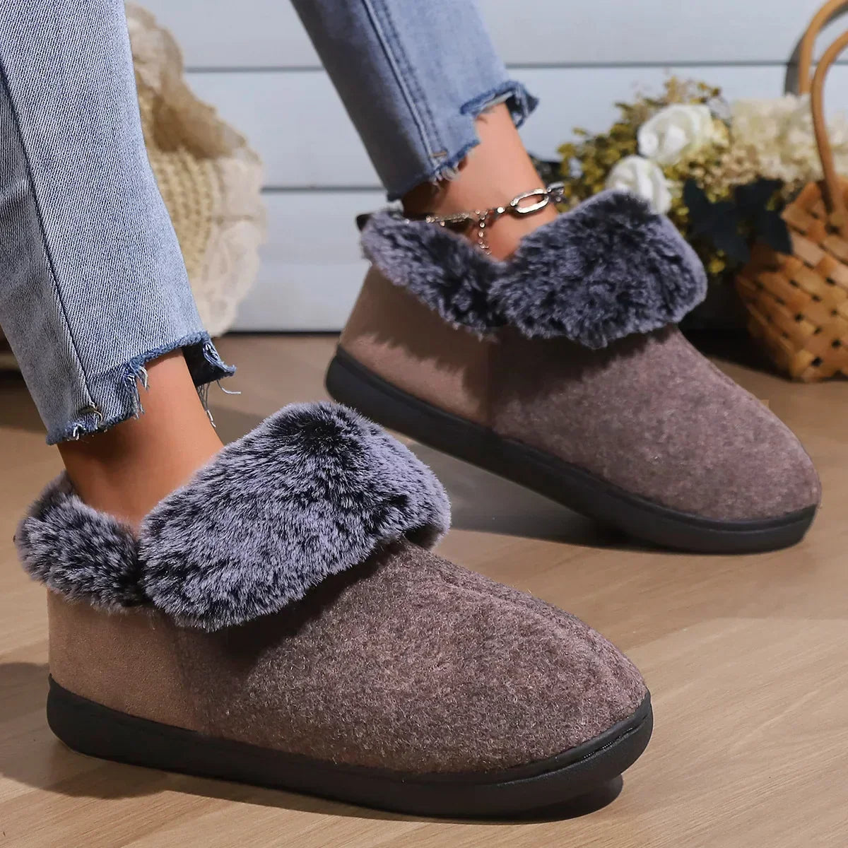 Vera | Soft Plush Slipper