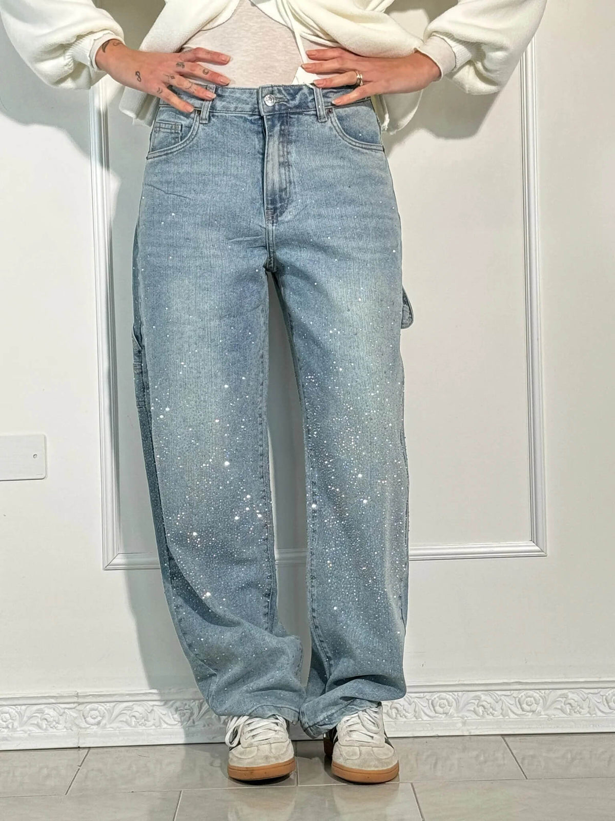Damen Hose mit weitem Bein Strassbesatz Seitentasche mit Klappe und Knopfverschluss