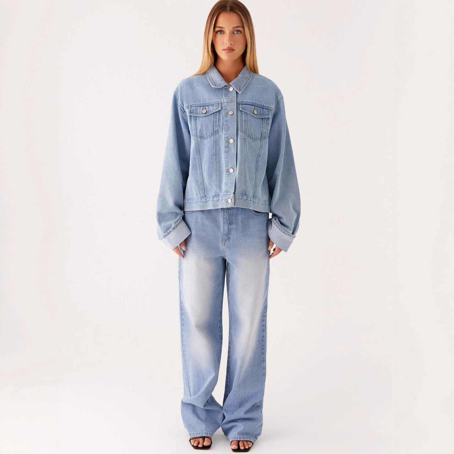 Damen Jeansjacke mit Brusttaschen und Kontrastkrempe