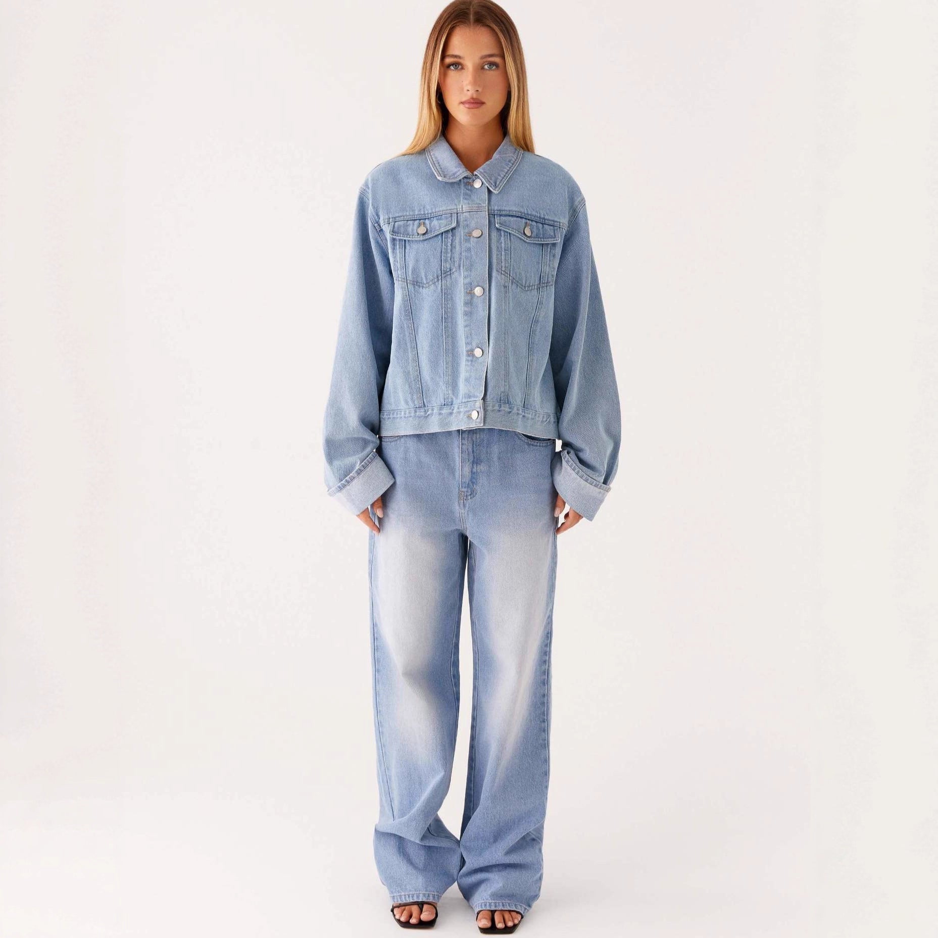 Damen Jeansjacke mit Brusttaschen und Kontrastkrempe