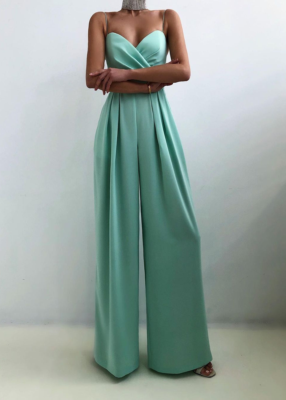 Damen Jumpsuit mit Wickeloberteil Spaghettiträgern Herzausschnitt und Weitem Hosenbein