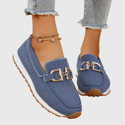 Damen Loafer mit Metallspange und perforierter Oberfläche