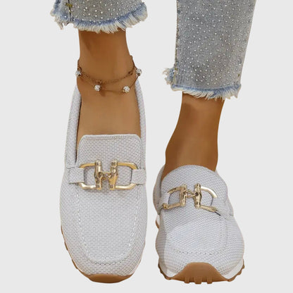 Damen Loafer mit Metallspange und perforierter Oberfläche