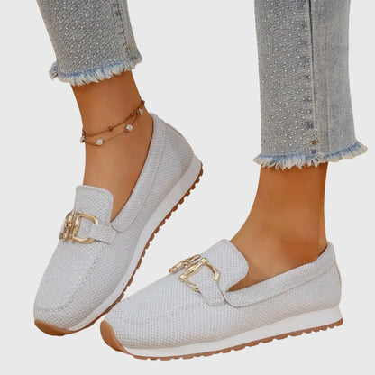 Damen Loafer mit Metallspange und perforierter Oberfläche