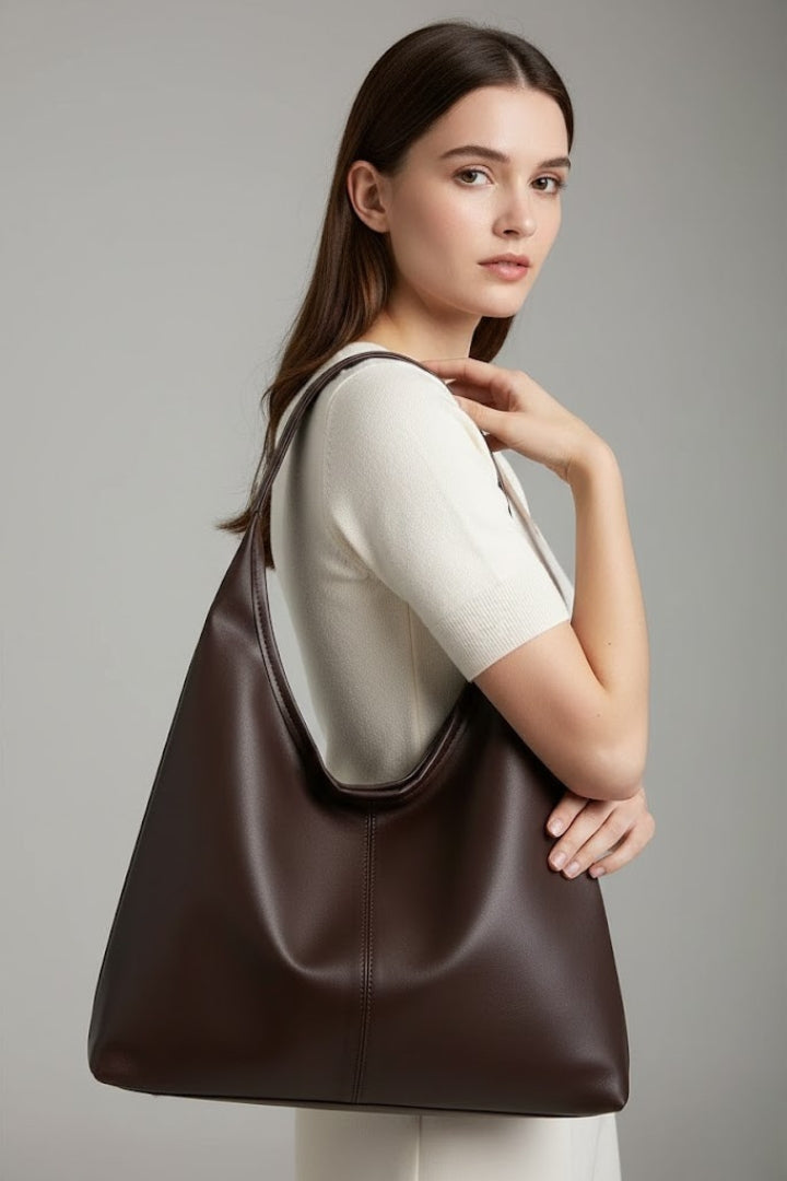 Daisy | Classic Tote Bag in Faux Leather