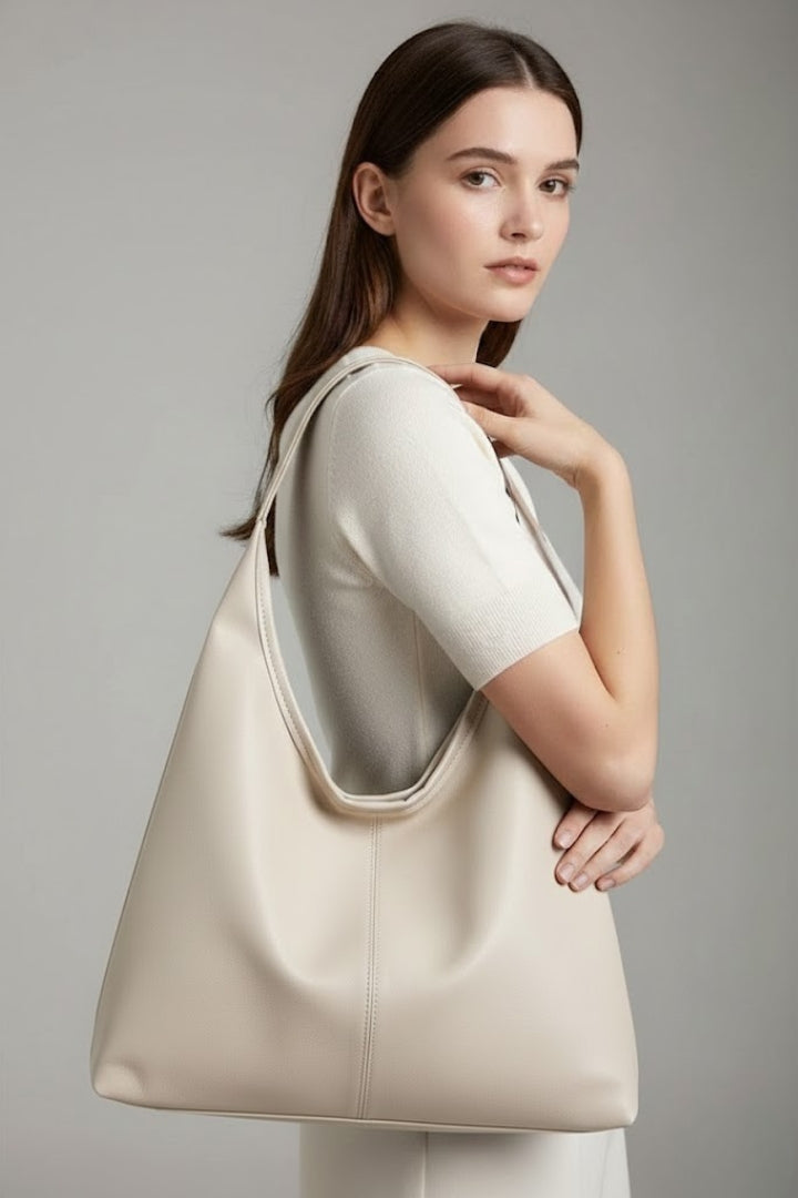 Daisy | Classic Tote Bag in Faux Leather