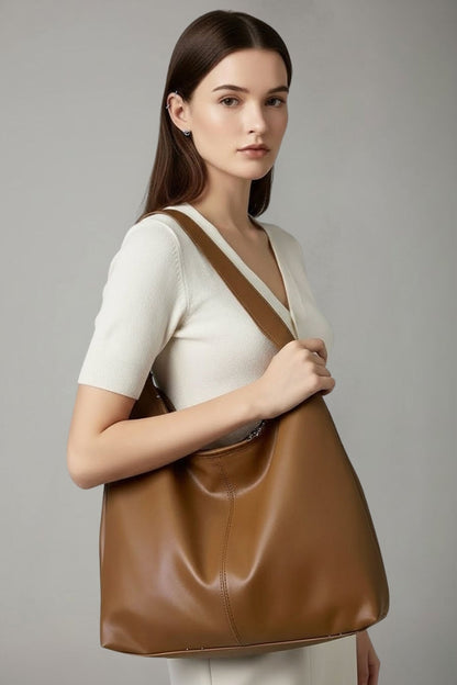 Daisy | Classic Tote Bag in Faux Leather