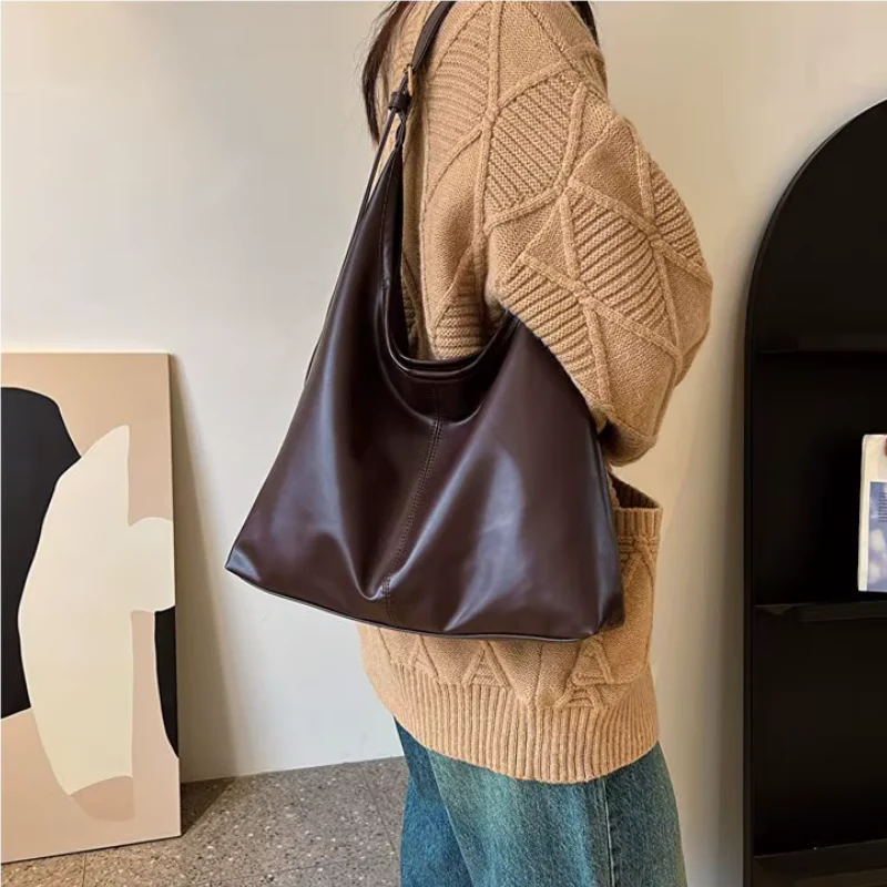 Timeless Shoulder Bag