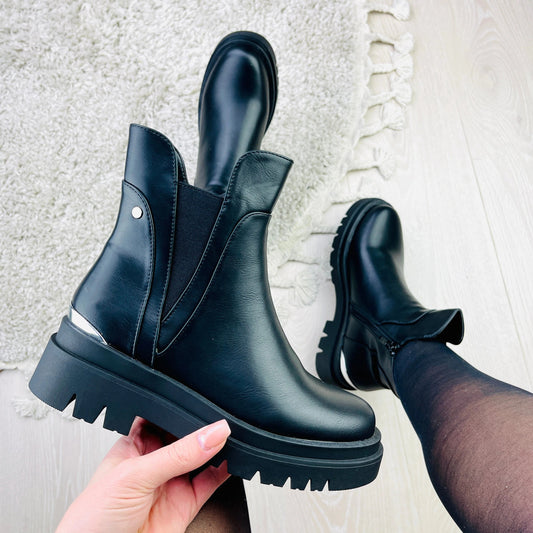 Casual Boots in Synthetic Leather with Block Heel