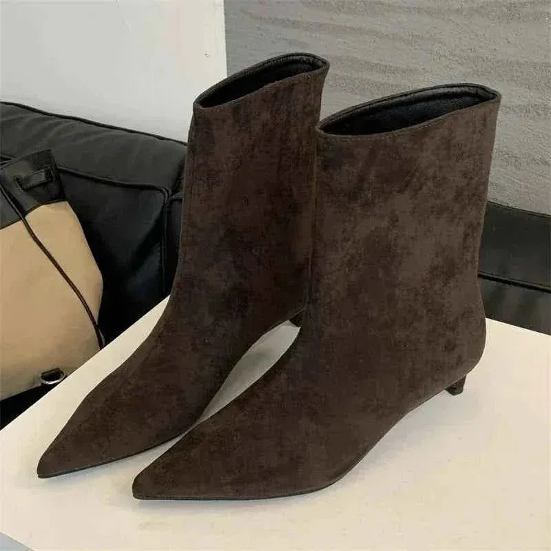 Elegant Ankle Boots with Block Heel and Inside Zipper