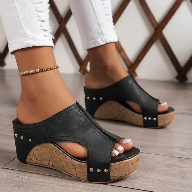 Orthopedic Cushioned Sandals with Contoured Footbed