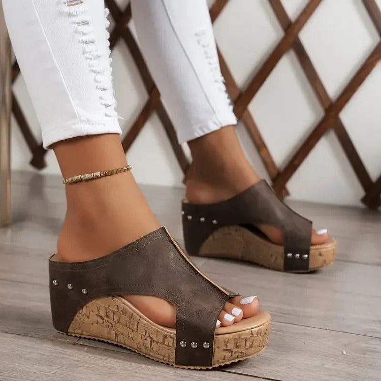 Orthopedic Cushioned Sandals with Contoured Footbed