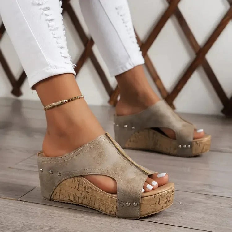 Orthopedic Cushioned Sandals with Contoured Footbed