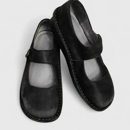 Orthopedic Shoes with Supportive Arch Design