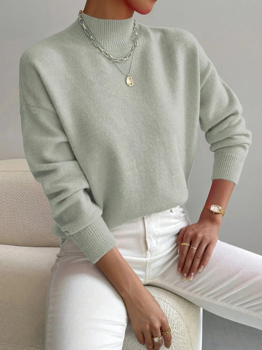 Elegant Turtleneck Sweater with Classic Design