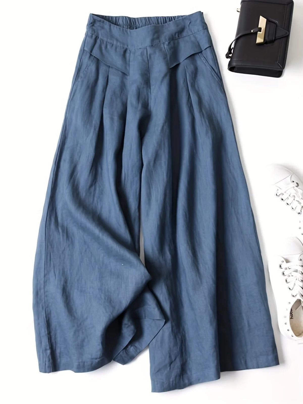 Wide-Leg Capri Trousers in Viscose-Linen Blend