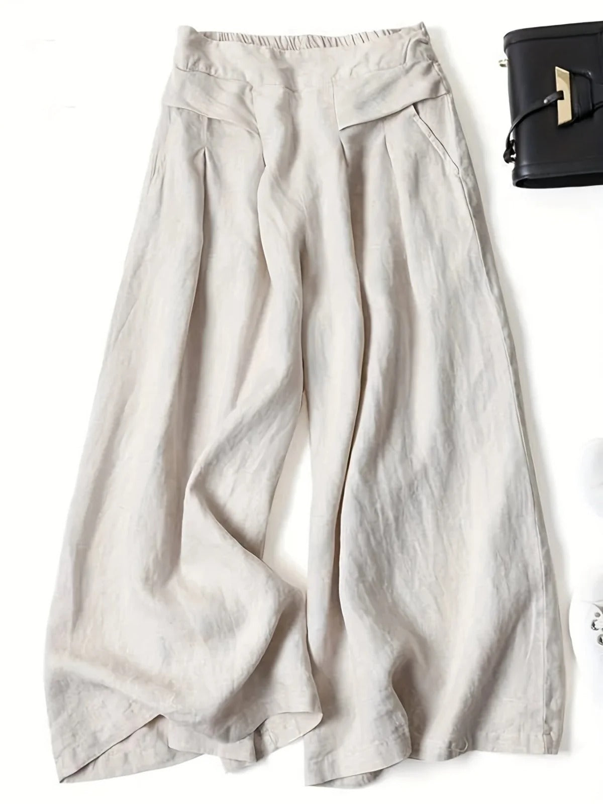 Wide-Leg Capri Trousers in Viscose-Linen Blend