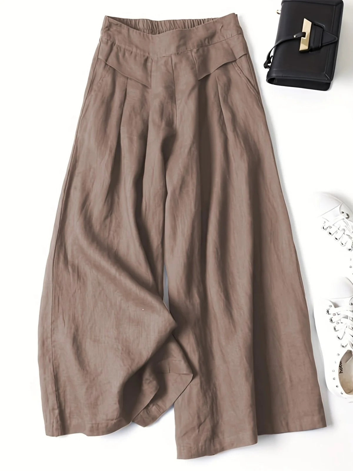Wide-Leg Capri Trousers in Viscose-Linen Blend