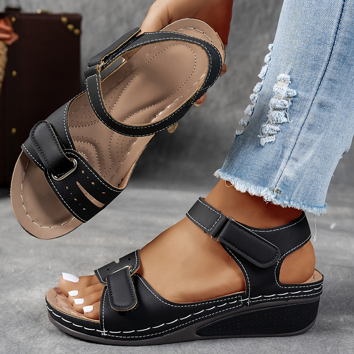 Women's Orthopedic Comfort Sandals with Adjustable Straps and Cushioned Insoles