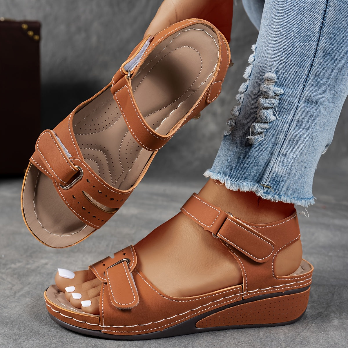 Women's Orthopedic Comfort Sandals with Adjustable Straps and Cushioned Insoles